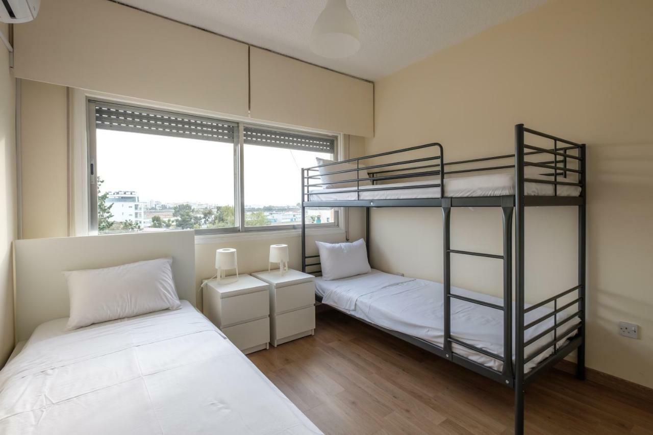 Spacious 2Bdr @ Mackenzie Larnaca Exterior foto