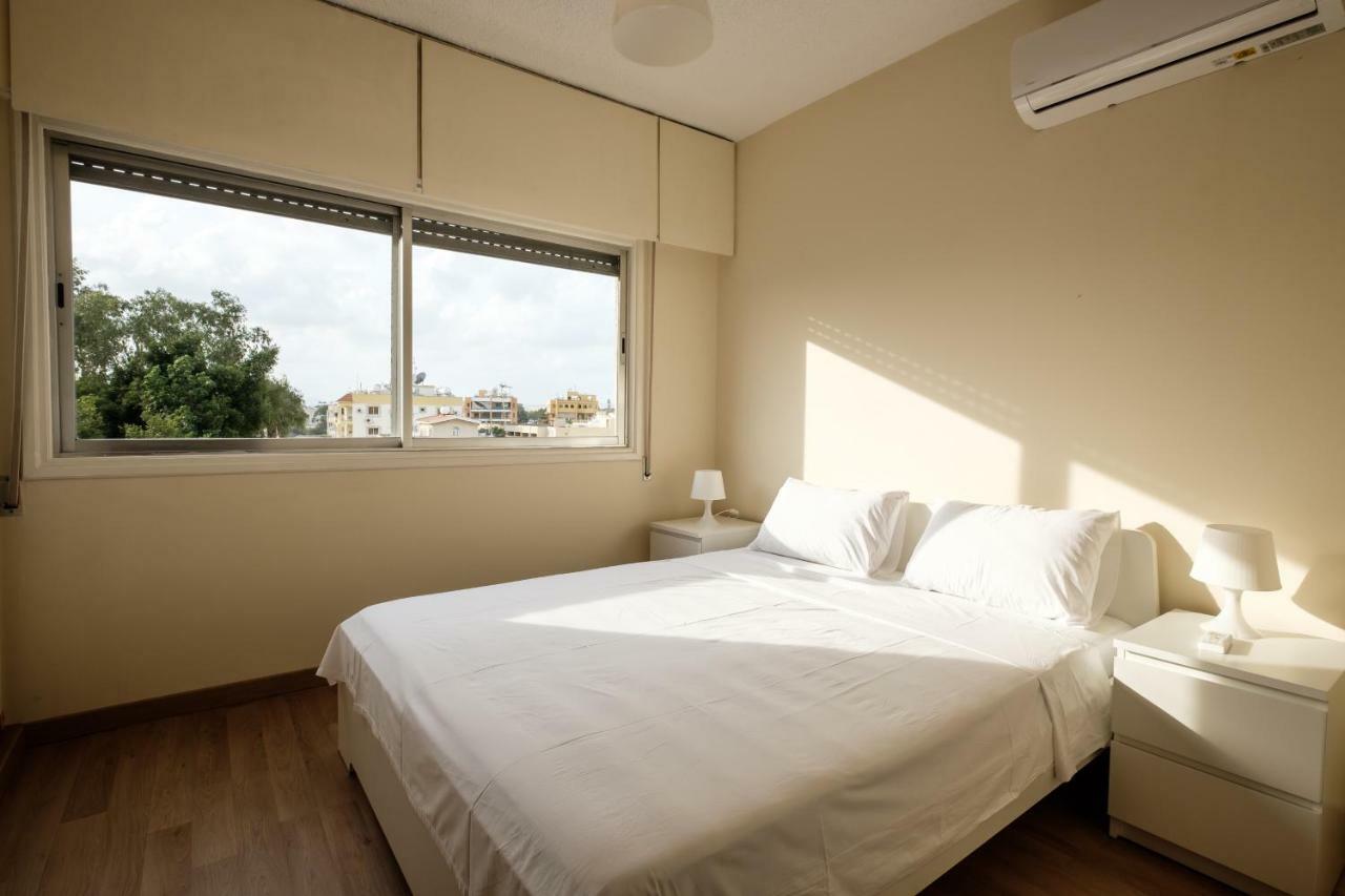 Spacious 2Bdr @ Mackenzie Larnaca Exterior foto