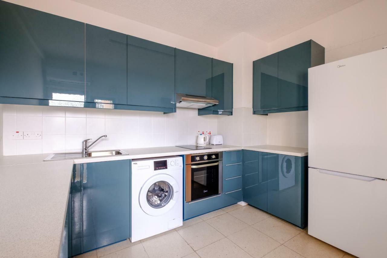 Spacious 2Bdr @ Mackenzie Larnaca Exterior foto