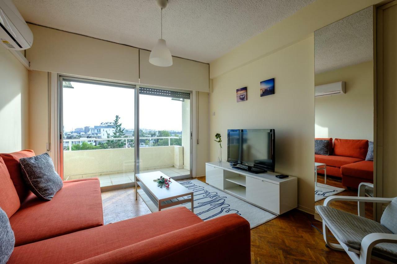 Spacious 2Bdr @ Mackenzie Larnaca Exterior foto